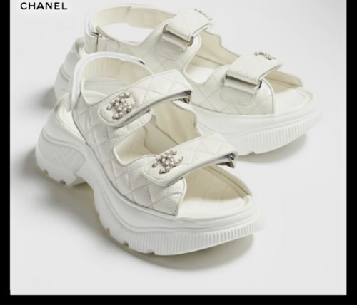 Chanel white leather quilted - chanel,